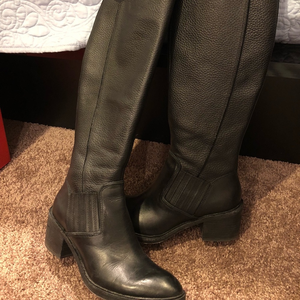 Donald Pliner Leather Boots